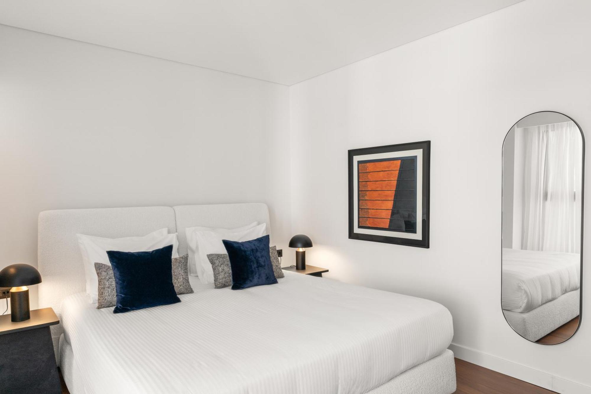 Deluxe Room,1630803804:JPEG